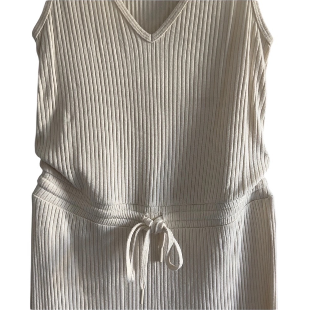 Beyond Yoga Jetsetter Jumpsuit in Ivory Size Medium - Picture 5 of 8
